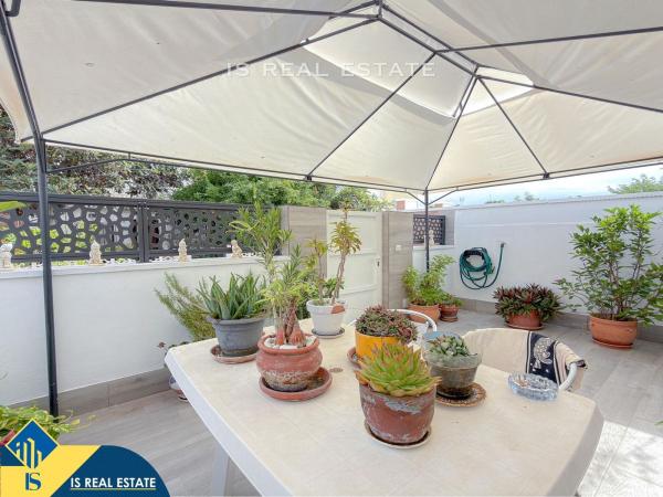 Chalet pareado en Calle de los Lirios, La Siesta - El Salado - Torreta, Torrevieja photo 4