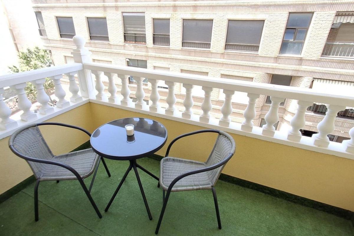 Venta de piso en Piso en Calle Vicente Blasco Ibáñez, Playa del Cura, Torrevieja, Torrevieja
photo 1