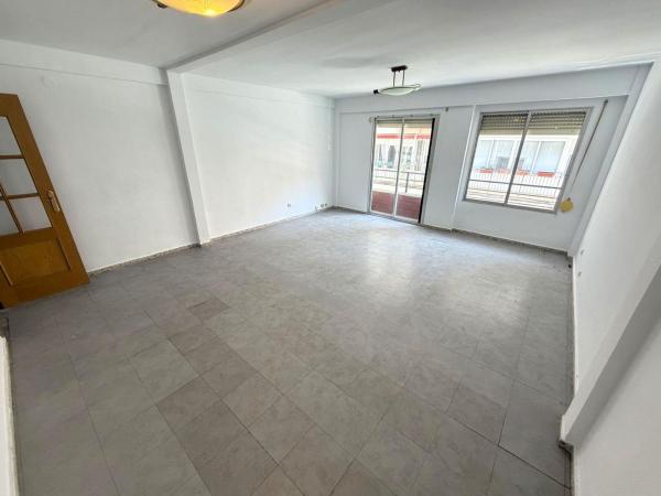 Venta de piso en Piso en Calle Francisco Montero Pérez, Los Ángeles, Alicante / Alacant, Alicante / Alacant
thumbnail 2