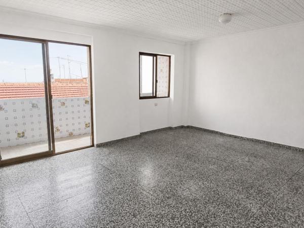 Sprzedaż mieszkania w Piso en Carolinas Bajas, Alicante / Alacant, Alicante / Alacant
photo 1