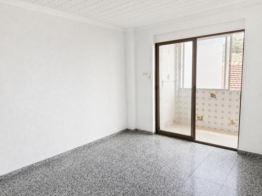 Venta de piso en Piso en Carolinas Bajas, Alicante / Alacant, Alicante / Alacant
 photo 3