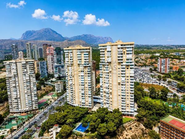Sale of flat in Piso en Playa de Poniente, Benidorm, Benidorm
thumbnail 3