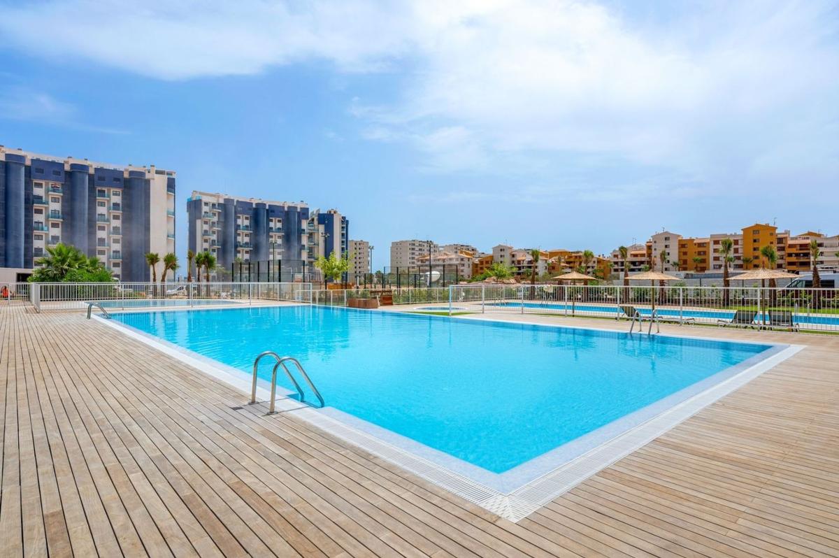 Sprzedaż mieszkania w Piso en Avenida de las Olas, Punta Prima, Torrevieja, Torrevieja
photo 3