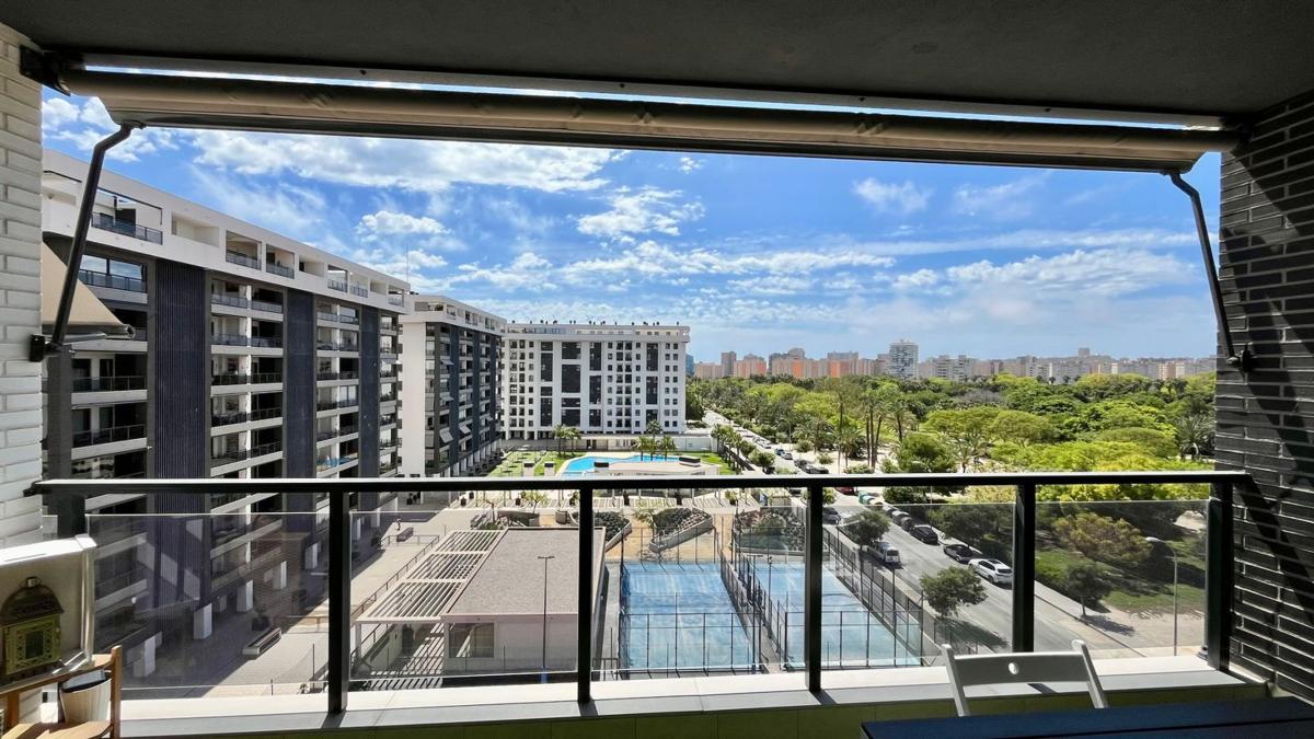 Venta de piso en Piso en Periodista Tirso Marín, PAU 5, Alicante / Alacant, Alicante / Alacant
 photo 3