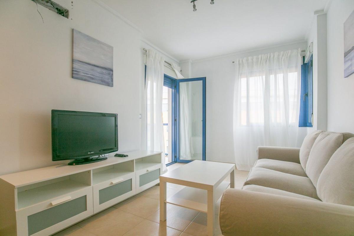 Venta de piso en Piso en Glorieta del Reino Unido, 6, El Palmeral-Urbanova-Tabarca, Alicante / Alacant, Alicante / Alacant
 photo 3