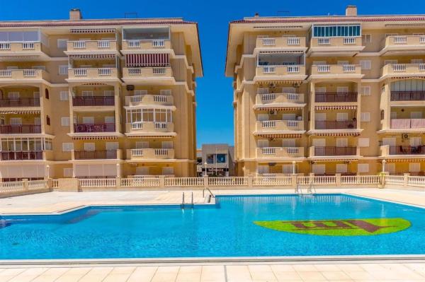 Venta de piso en Piso en Calle Soria, Cabo Cervera, Torrevieja, Torrevieja
photo 1