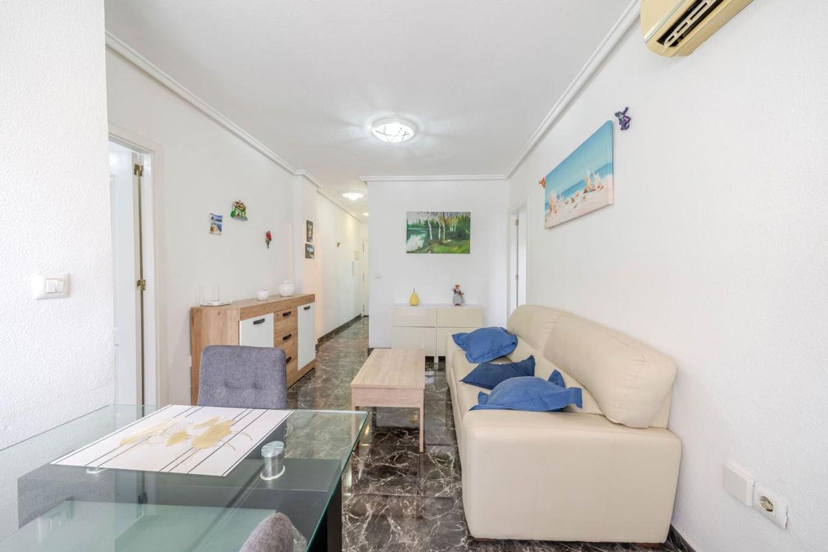 Venta de piso en Piso en Calle Moriones, Antonio Machado, Torrevieja, Torrevieja
photo 4