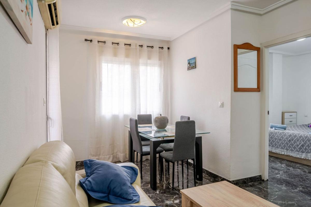 Venta de piso en Piso en Calle Moriones, Antonio Machado, Torrevieja, Torrevieja
photo 5