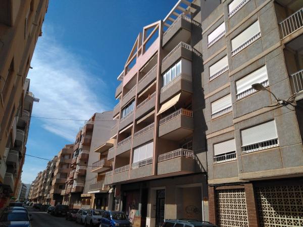 Venta de piso en Playa de los Locos, Torrevieja
photo 1