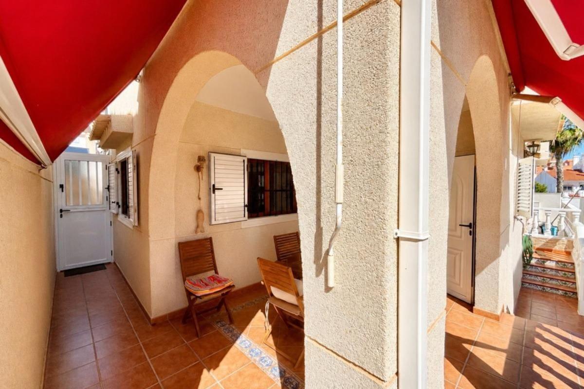 Sprzedaż szeregowego domku w  Chalet adosado en Torreblanca, Torrevieja , Torrevieja photo 3