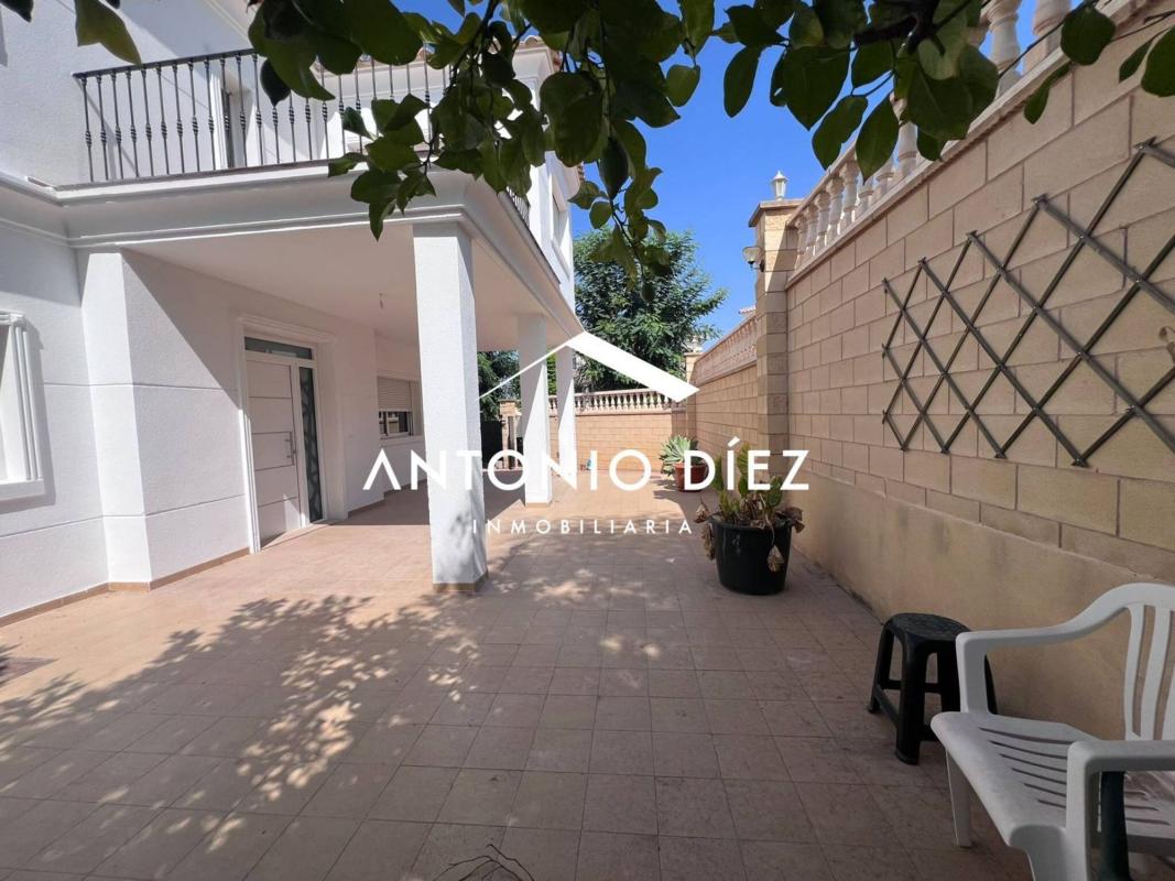 Propiedades en venta y alquiler en España photo 5