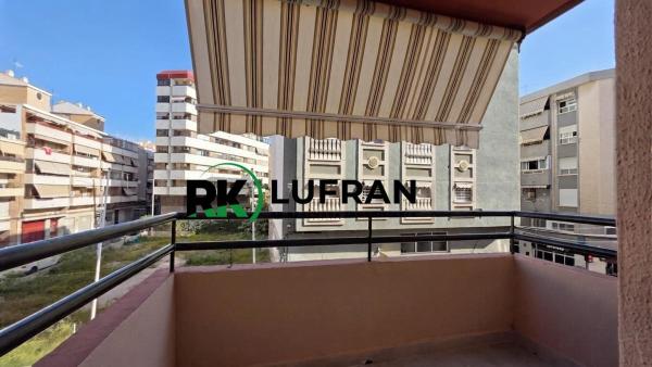 Квартира на продажу на Piso en Carolinas Altas, Alicante / Alacant, Аликанте / Алакант thumbnail 2