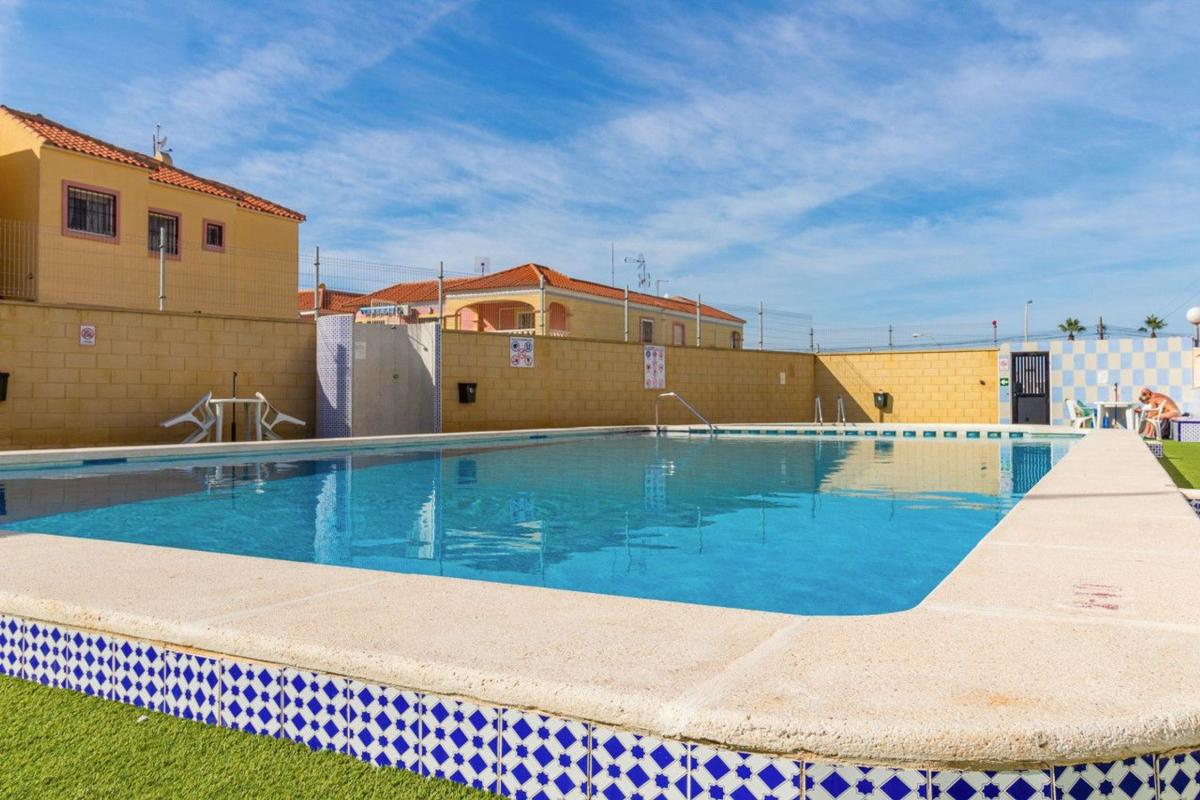 Sprzedaż mieszkania w Piso en La Siesta - El Salado - Torreta, Torrevieja, Torrevieja
photo 5