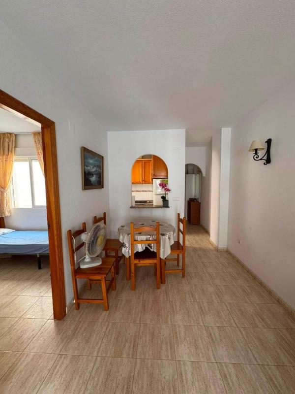 Venta de piso en Piso en Antonio Machado, Torrevieja, Torrevieja
 photo 2