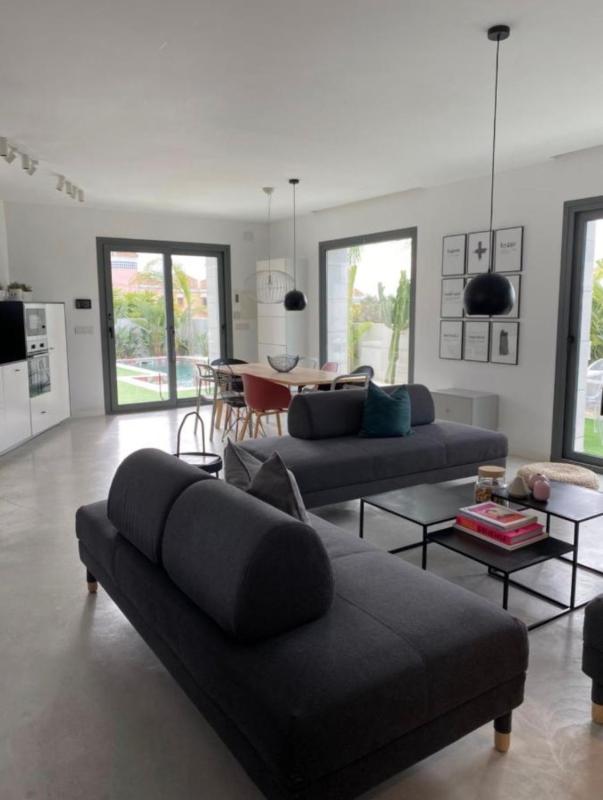 Продажа отдельного шале в Chalet pareado en Calle Clavel, 87, Blue Lagoon - Galán, San Miguel de Salinas, Сан-Мигель-де-Салинас photo 2