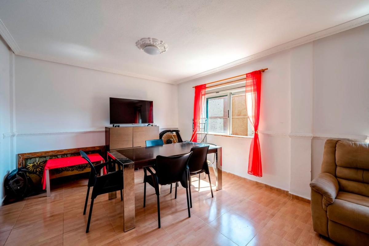 Sale of apartment in Piso en Maestro Rosillo, Juan XXIII, Alicante / Alacant, Alicante
photo 3