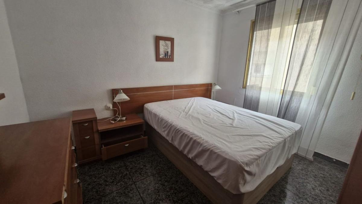 Sale of apartment in Piso en Calle Cronista Figueras Pacheco, 16, Colonia Requena - Virgen del Carmen, Alicante / Alacant, Alicante
 photo 5