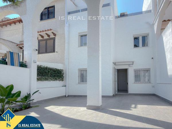 Chalet adosado en Nueva Torrevieja, Torrevieja photo 1