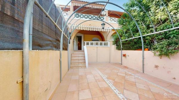 Chalet adosado en Avenida de la Armada Española, Calas de Santa Pola este, Santa Pola thumbnail 2