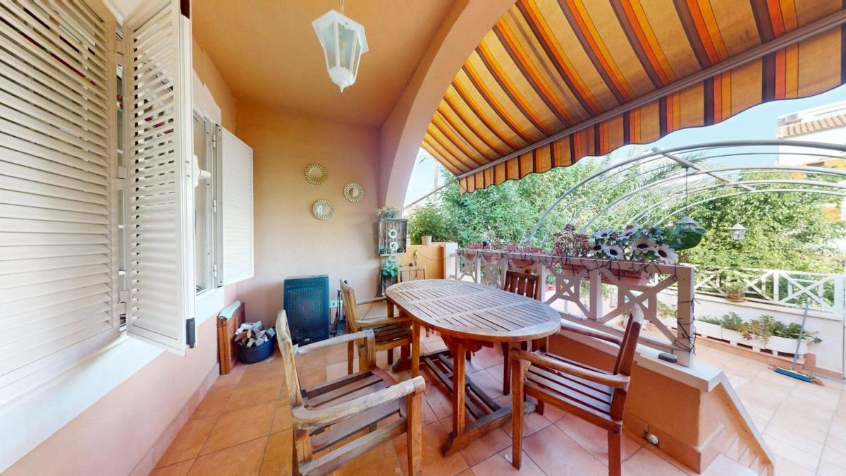 Продажа таунхауса в  Chalet adosado en Avenida de la Armada Española, Calas de Santa Pola este, Santa Pola , Санта Пола photo 5