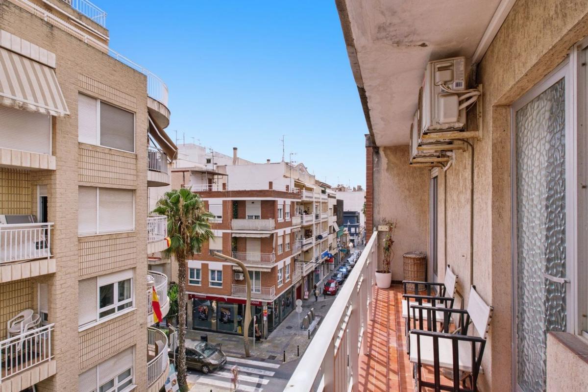 Venta de piso en Piso en Calle Joaquín Chapaprieta, 23, Centro - Muelle Pesquero, Torrevieja, Torrevieja
photo 2