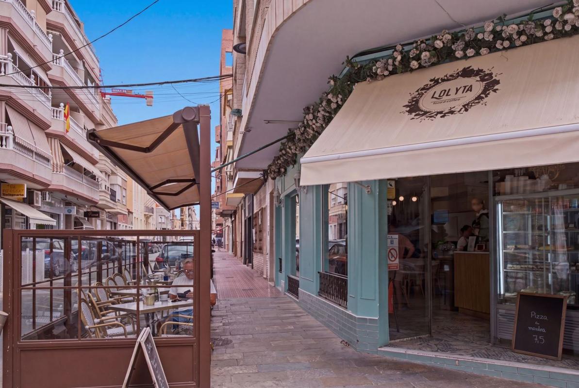 Venta de piso en Piso en Calle Joaquín Chapaprieta, 23, Centro - Muelle Pesquero, Torrevieja, Torrevieja
photo 3