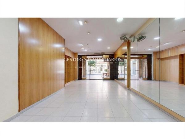 Budynek Mieszkalny o powierzchni 440m2 na sprzedaż w Alcoy photo 1