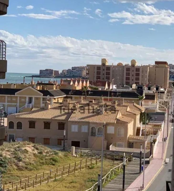 Venta de piso en La Mata, Torrevieja
photo 2
