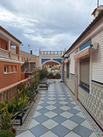 Chalet adosado en Los Europeos, Torrevieja thumbnail 3