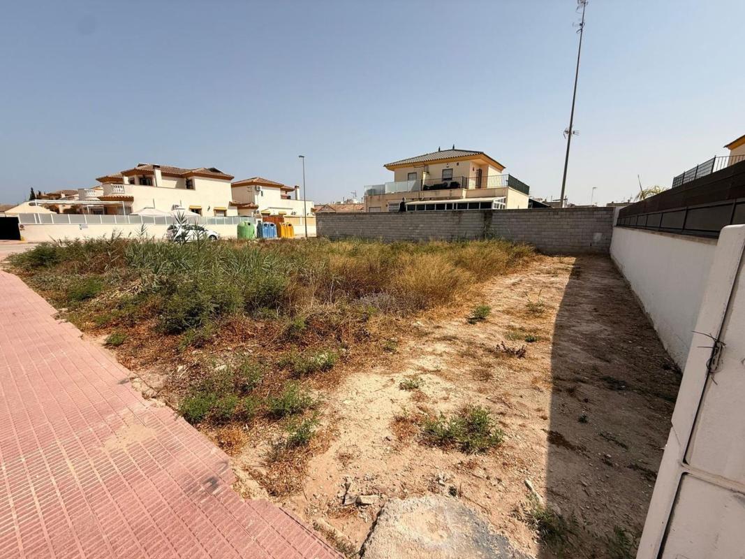 Terreno en venta en Daya Nueva, Alicante photo 3