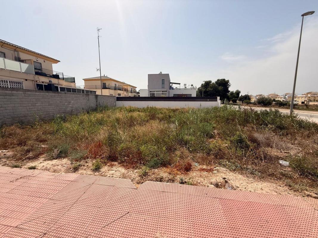 Terreno en venta en Daya Nueva, Alicante photo 4