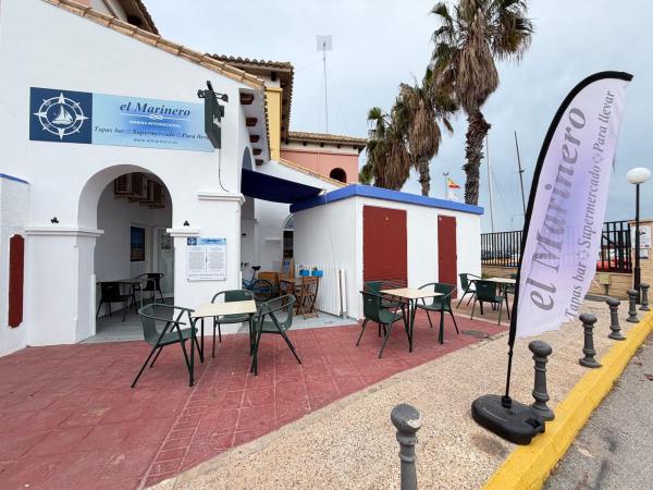 Cafetería, tienda de alimentación en Muelle Real Club Nautico, Puerto Deportivo, Torrevieja photo 1
