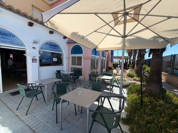Cafetería, tienda de alimentación en Muelle Real Club Nautico, Puerto Deportivo, Torrevieja photo 3