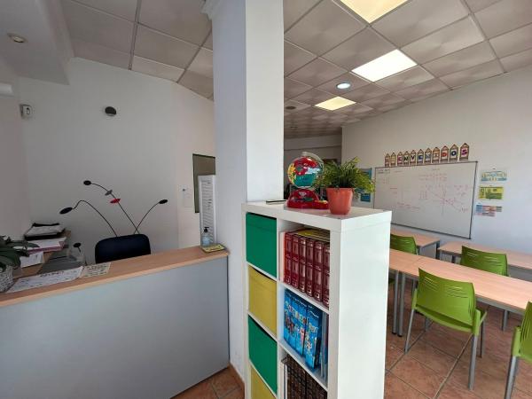 Centro educativo en Calle Pedro Ferrándiz, Cabo de las Huertas, Alicante / Alacant thumbnail 3