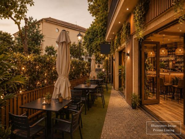 Restaurante en Avenida Doctor Gregorio Marañón, Puerto Deportivo, Torrevieja photo 3
