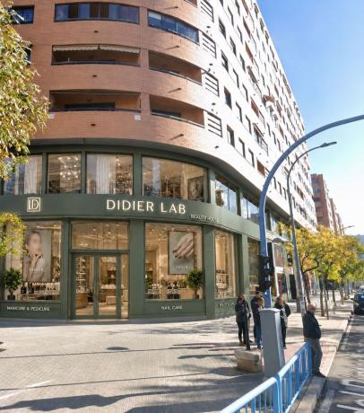Centro estético en Avenida Pintor Xavier Soler, 1, Garbinet - Parque de las Avenidas, Alicante / Alacant photo 1