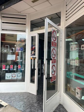Tienda de electrónica e informática en Calle Goleta, Avenida Habaneras - Curva de Palangre, Torrevieja photo 2