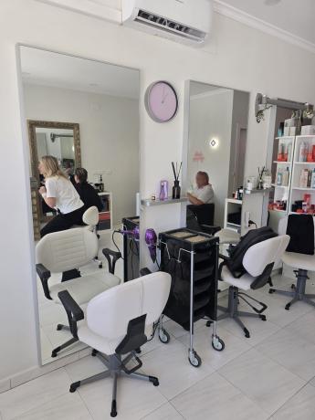 Peluquería, centro estético en Avenida de l'Albir, 8, L'Albir, Alfaz del Pi photo 4