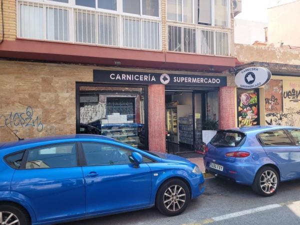 Tienda en Calle Zoa, Las Piscinas Naturales, Torrevieja photo 3
