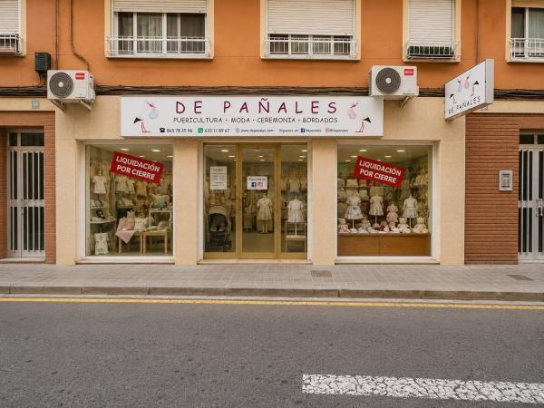 Tienda de ropa, establecimiento en Calle Garbinet, Carolinas Altas, Alicante / Alacant photo 1