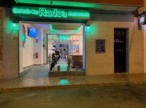 Bar en Calle Ramón y Cajal, 9, Las Piscinas Naturales, Torrevieja photo 1