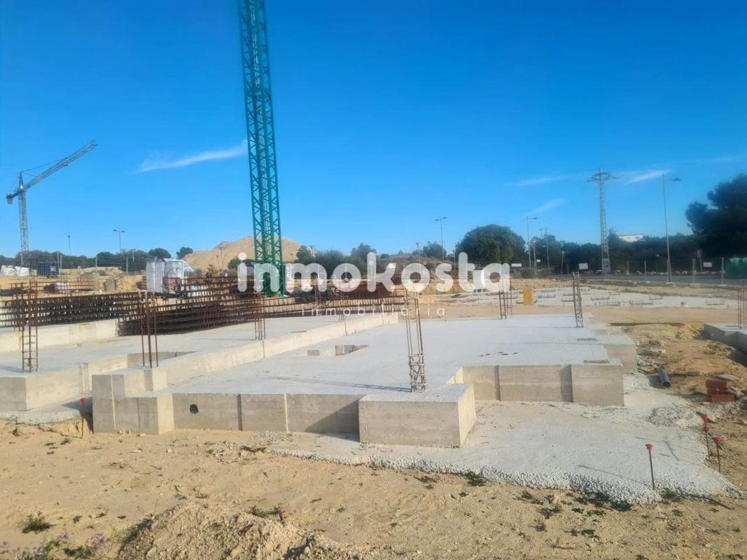 Terreno en venta en Finestrat, Alicante photo 2