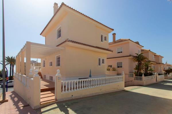 Casa o chalet independiente en Miramar - Torre del Moro, Torrevieja thumbnail 3