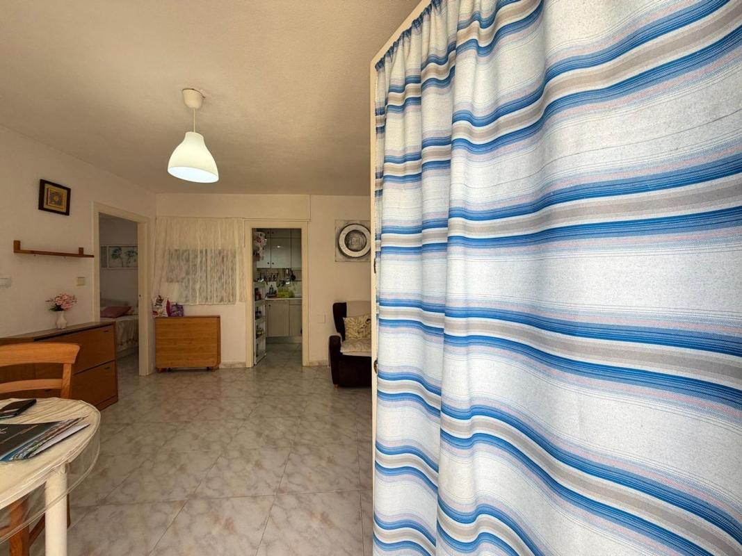 Sprzedaż szeregowego domku w  Chalet adosado en Calle Joaquín García Sánchez, La Siesta - El Salado - Torreta, Torrevieja , Torrevieja photo 4