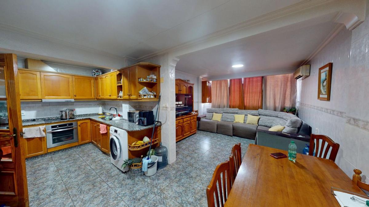 Продажа квартиры на Piso en Calle el Llaurador, Crevillente, Кревильенте
photo 2