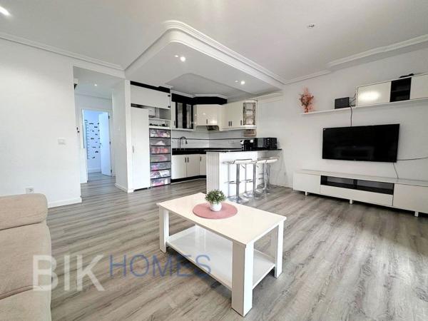 Квартира на продажу на Piso en Calle Bruselas, 4, Urbanizaciones, Guardamar del Segura, Гуардамар-дель-Сегура photo 1