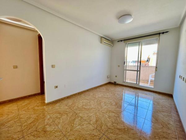 Venta de piso en Piso en El Molino, Torrevieja, Torrevieja
 photo 1