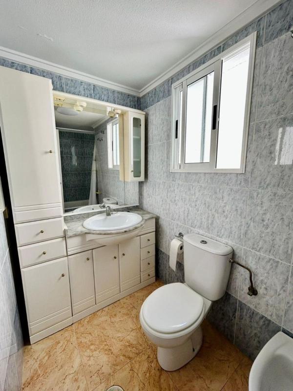 Venta de piso en Piso en El Molino, Torrevieja, Torrevieja
photo 5
