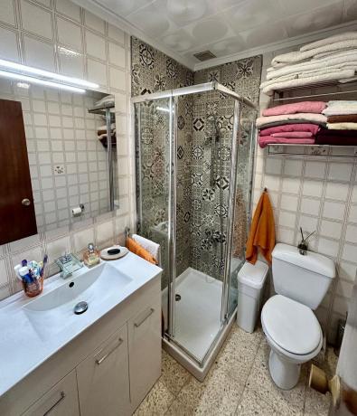 Chalet adosado en Calle Luis Miguel González Domiguin, 868, La Siesta - El Salado - Torreta, Torrevieja thumbnail 2