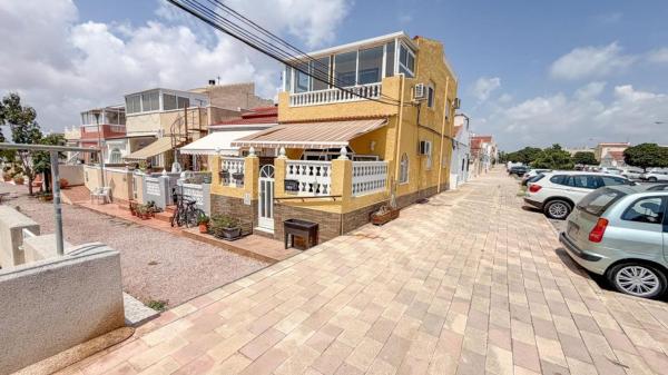Chalet adosado en Calle Liszt, La Siesta - El Salado - Torreta, Torrevieja photo 4